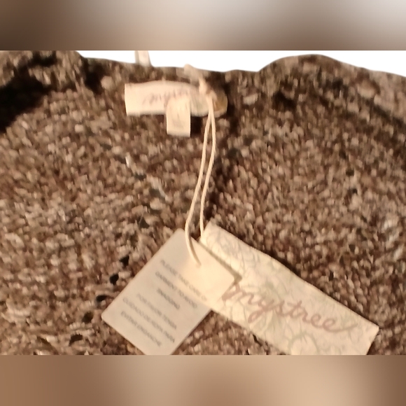 NWT  Diamond Shapes Surrounded By Open See Through Knit, Pockets, Long Sleeves - Picture 9 of 9